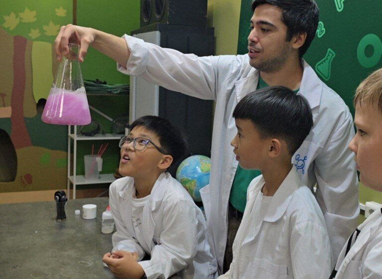 Обесцвечиваем жидкости!